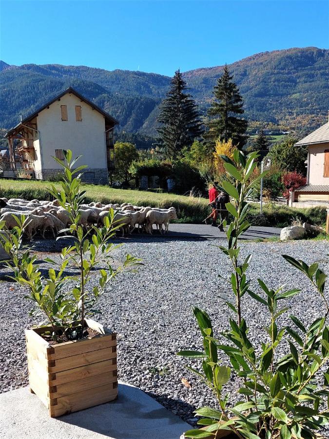 Le Pre Fleuri A Guillestre - Appartements Neufs Classes Meubles De Tourisme 3 Etoiles - Parking Privatif Bagian luar foto