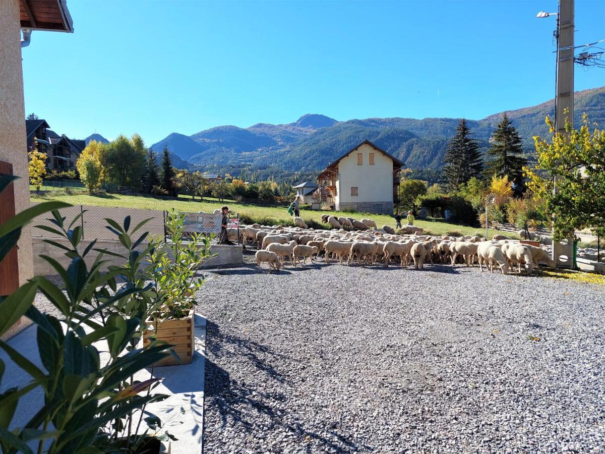 Le Pre Fleuri A Guillestre - Appartements Neufs Classes Meubles De Tourisme 3 Etoiles - Parking Privatif Bagian luar foto