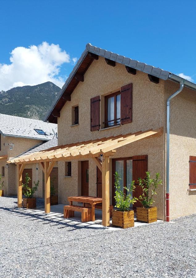Le Pre Fleuri A Guillestre - Appartements Neufs Classes Meubles De Tourisme 3 Etoiles - Parking Privatif Bagian luar foto