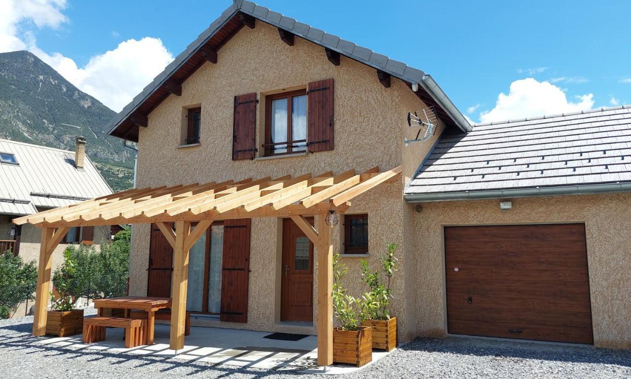 Le Pre Fleuri A Guillestre - Appartements Neufs Classes Meubles De Tourisme 3 Etoiles - Parking Privatif Bagian luar foto