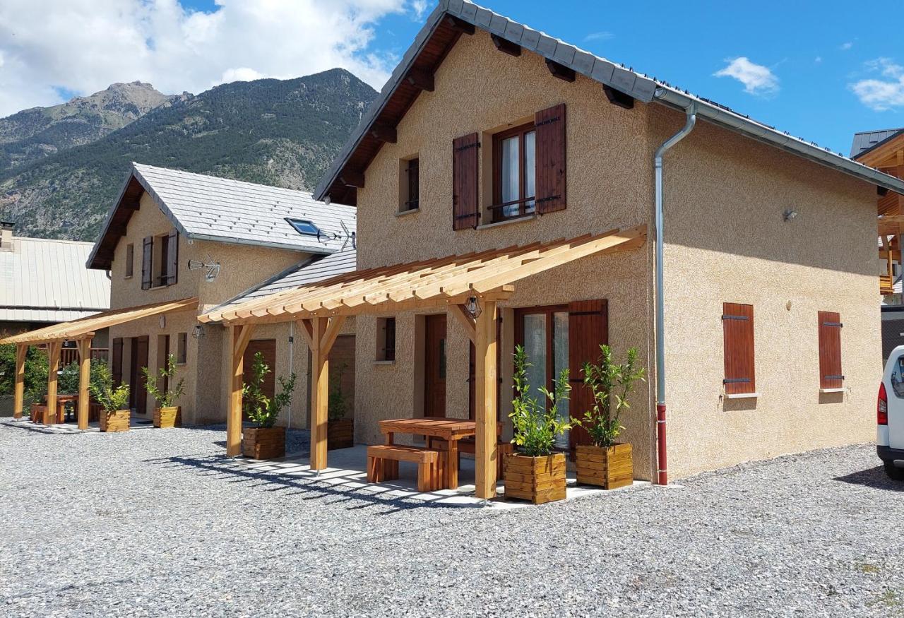Le Pre Fleuri A Guillestre - Appartements Neufs Classes Meubles De Tourisme 3 Etoiles - Parking Privatif Bagian luar foto